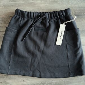 ESSENTIALS FLEECE SKIRT